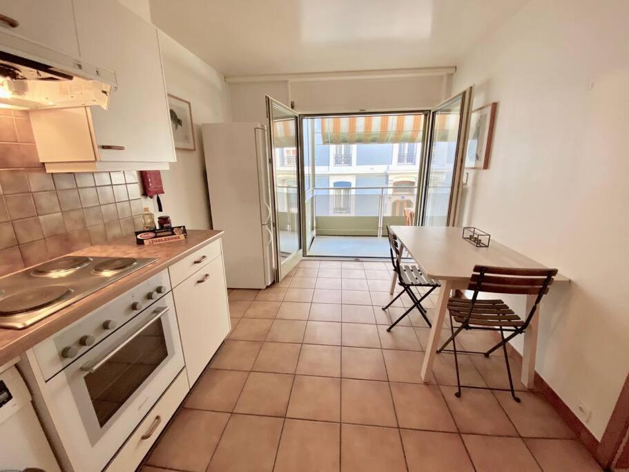 Comfortable, Very Well Located Between Train Station And Lake! Lozan Dış mekan fotoğraf