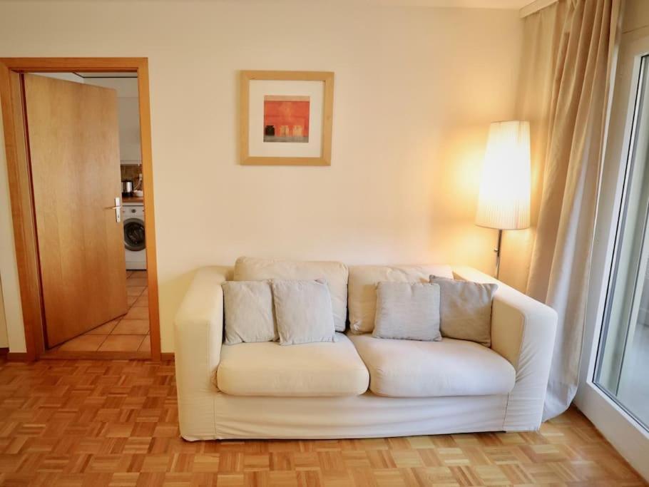 Comfortable, Very Well Located Between Train Station And Lake! Lozan Dış mekan fotoğraf