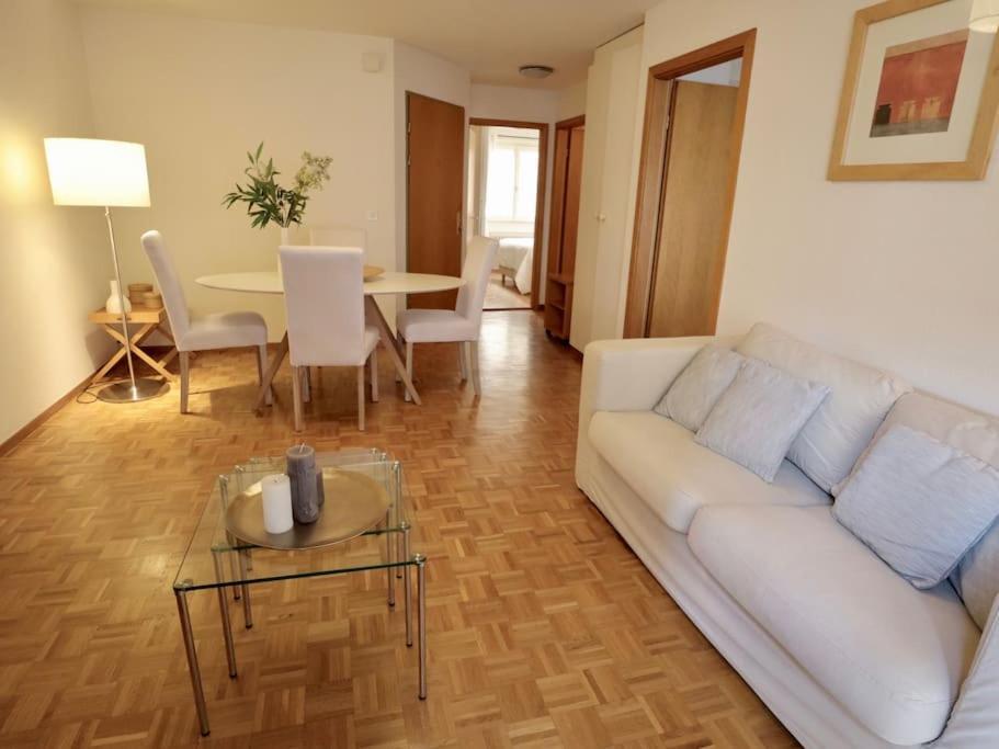 Comfortable, Very Well Located Between Train Station And Lake! Lozan Dış mekan fotoğraf
