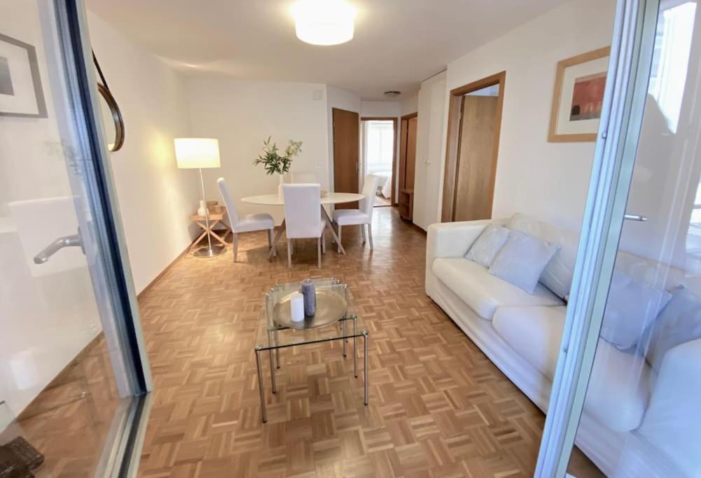 Comfortable, Very Well Located Between Train Station And Lake! Lozan Dış mekan fotoğraf